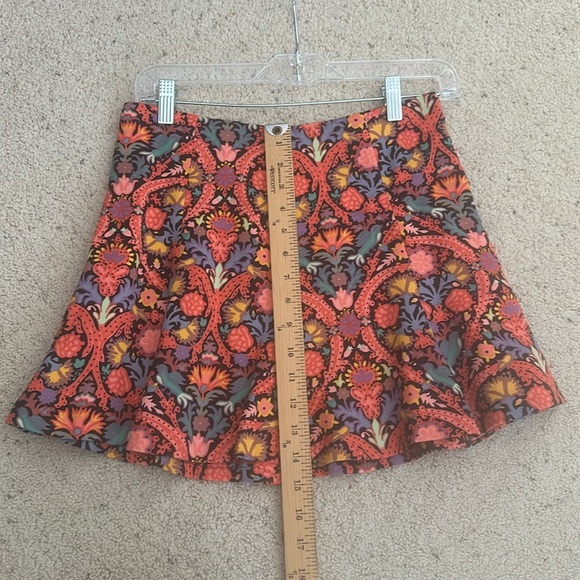 Zara floral flared mini skirt. Never worn! - Picture 4 of 5